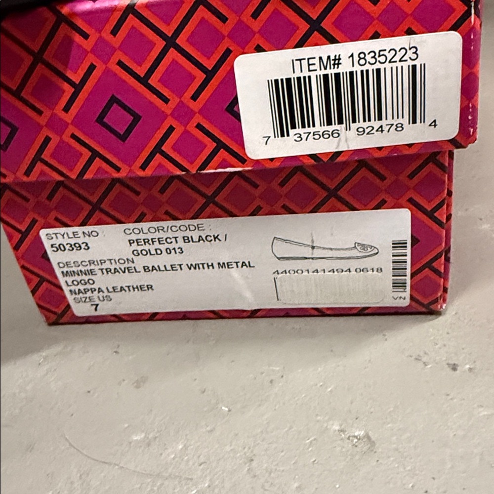 Tory Burch Black Flats with Gold Emblem - Picture 5 of 8